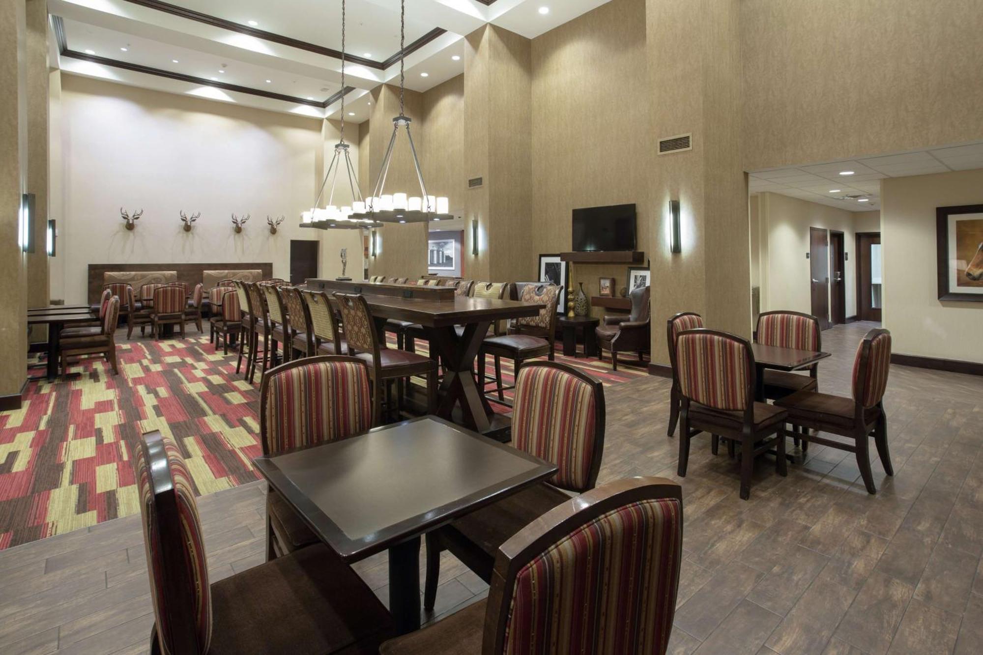 Hampton Inn & Suites I-35/Mulvane Bagian luar foto