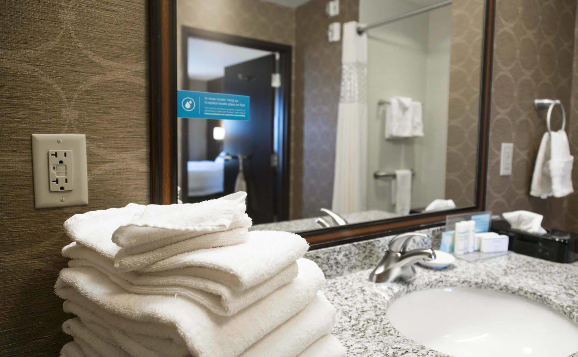 Hampton Inn & Suites I-35/Mulvane Bagian luar foto