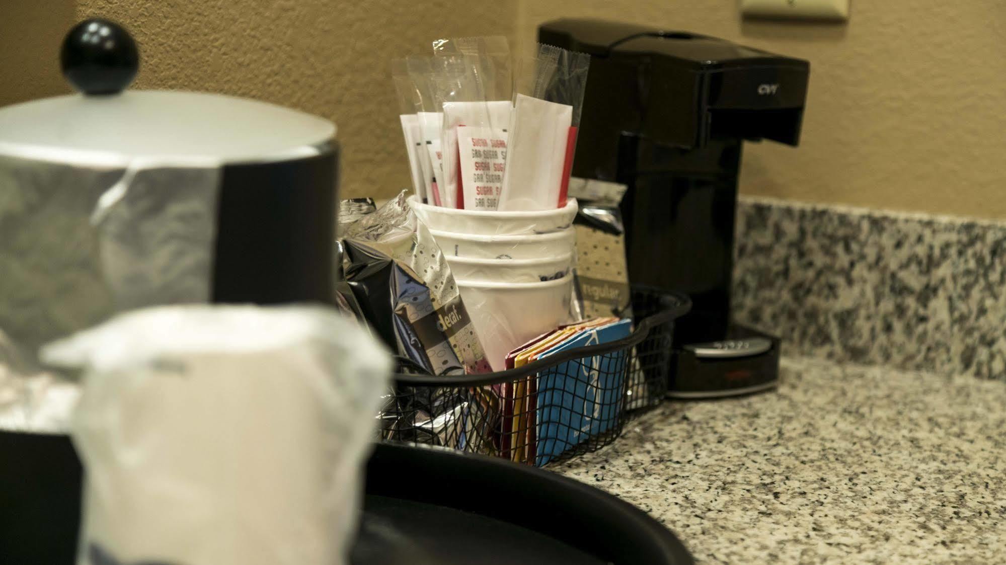 Hampton Inn & Suites I-35/Mulvane Bagian luar foto