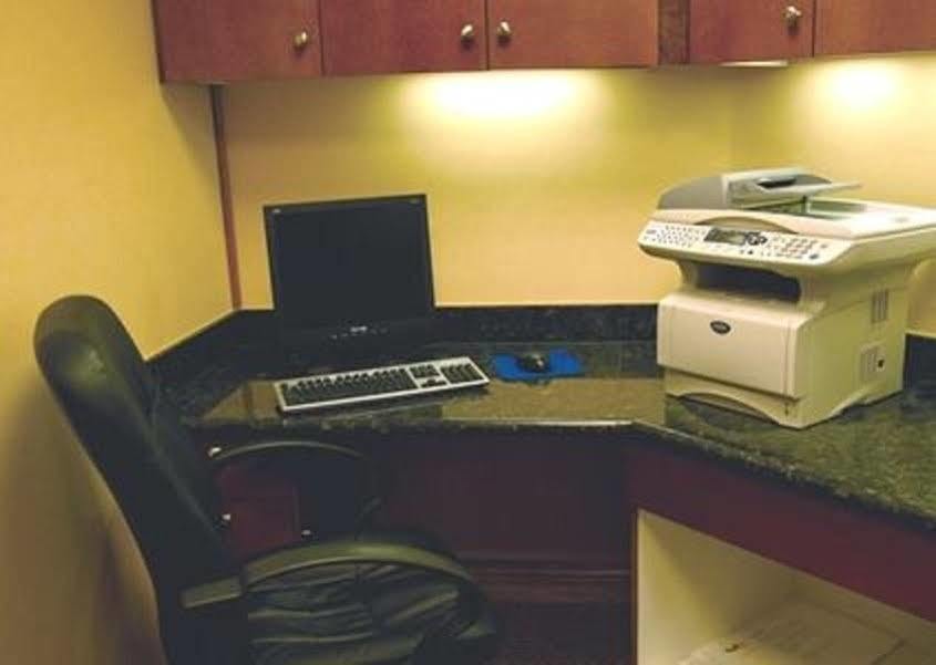Hampton Inn & Suites I-35/Mulvane Bagian luar foto